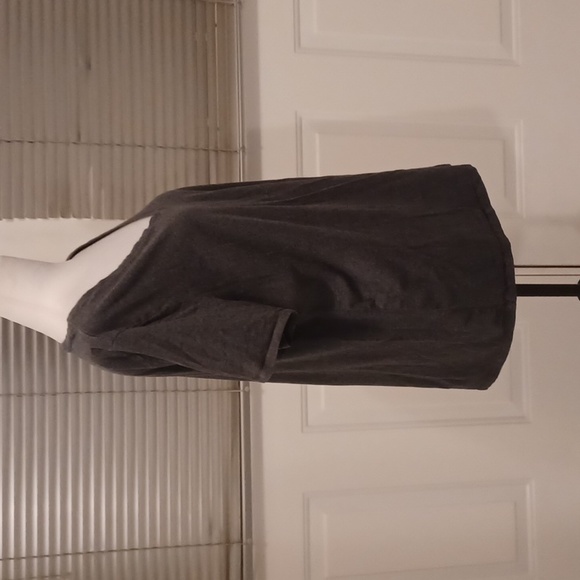 $4 Add-on Plain Gray V-Neck Tee - Size 1X (US16) - Picture 3 of 6